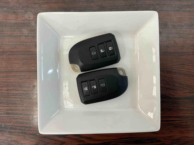 ポルテGナビ バックカメラ 運転席助手席エアバック ABS 安全ボディ プッシュボタンスタート キーフリシステム オートライト 片側電動スライドドア シートヒーター カーペットマット バイザー オートエアコン(京都府)の中古車