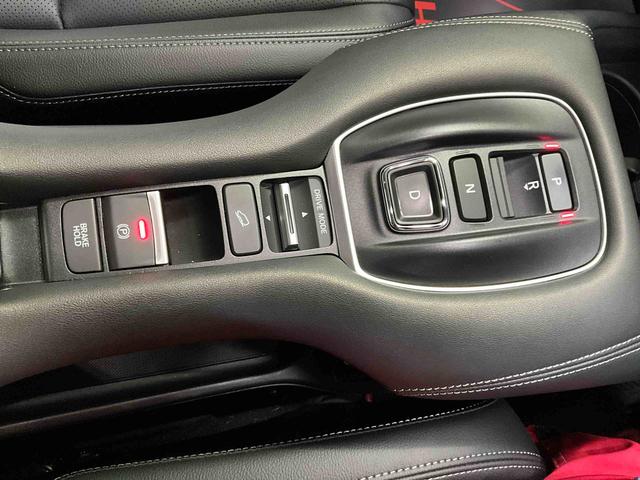 ＺＲ−Ｖｅ：ＨＥＶ　Ｚナビ　パノラマモニター　ＥＴＣ２．０　ドライブレコーダー　アルミホイール　オートライト　デュアルエアバッグ　ＡＢＳ　安全ボディ　パワーシート　ＬＥＤヘッドランプ　プッシュボタンスタート　キーフリー（京都府）の中古車