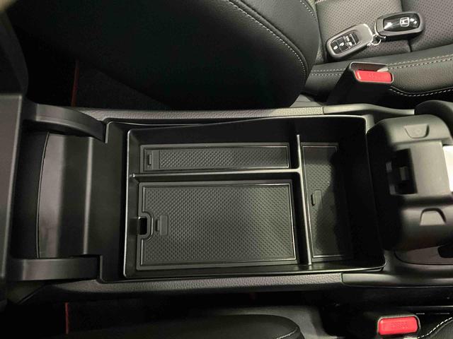 ＺＲ−Ｖｅ：ＨＥＶ　Ｚナビ　パノラマモニター　ＥＴＣ２．０　ドライブレコーダー　アルミホイール　オートライト　デュアルエアバッグ　ＡＢＳ　安全ボディ　パワーシート　ＬＥＤヘッドランプ　プッシュボタンスタート　キーフリー（京都府）の中古車