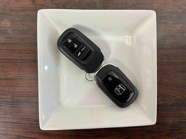 ＺＲ−Ｖｅ：ＨＥＶ　Ｚナビ　パノラマモニター　ＥＴＣ２．０　ドライブレコーダー　アルミホイール　オートライト　デュアルエアバッグ　ＡＢＳ　安全ボディ　パワーシート　ＬＥＤヘッドランプ　プッシュボタンスタート　キーフリー（京都府）の中古車