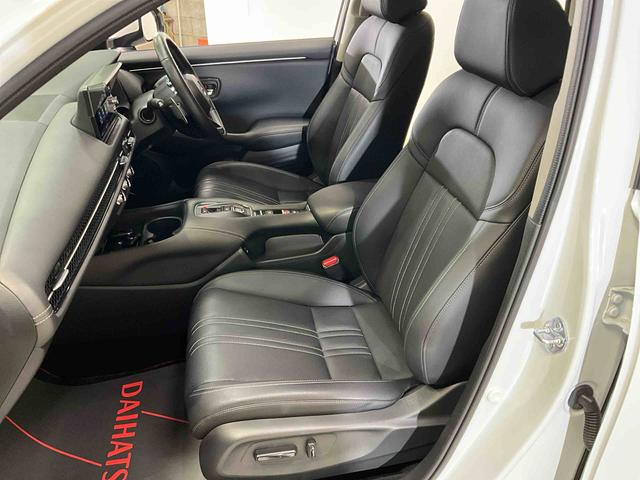 ＺＲ−Ｖｅ：ＨＥＶ　Ｚナビ　パノラマモニター　ＥＴＣ２．０　ドライブレコーダー　アルミホイール　オートライト　デュアルエアバッグ　ＡＢＳ　安全ボディ　パワーシート　ＬＥＤヘッドランプ　プッシュボタンスタート　キーフリー（京都府）の中古車