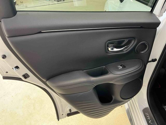 ＺＲ−Ｖｅ：ＨＥＶ　Ｚナビ　パノラマモニター　ＥＴＣ２．０　ドライブレコーダー　アルミホイール　オートライト　デュアルエアバッグ　ＡＢＳ　安全ボディ　パワーシート　ＬＥＤヘッドランプ　プッシュボタンスタート　キーフリー（京都府）の中古車