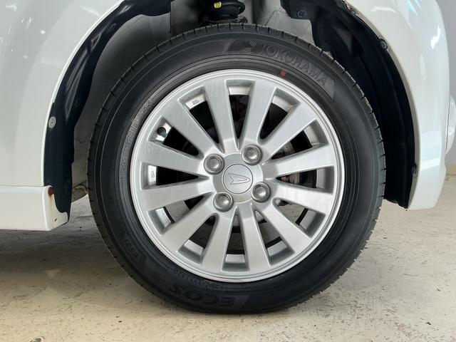 ムーヴＸ　ＶＳ　ＣＤチューナー　キーフリーシステム　アルミホイールＣＤチューナー　キーフリーシステム　アルミホイール　マニュアルエアコン　カーペットマット　電動格納式ドアミラー　フォグランプ　運転席・助手席エアバッグ　パワステ　パワーウインドウ　ＡＢＳ　ベンチシート（京都府）の中古車