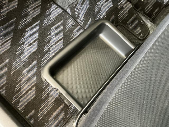 ムーヴＸ　ＶＳ　ＣＤチューナー　キーフリーシステム　アルミホイールＣＤチューナー　キーフリーシステム　アルミホイール　マニュアルエアコン　カーペットマット　電動格納式ドアミラー　フォグランプ　運転席・助手席エアバッグ　パワステ　パワーウインドウ　ＡＢＳ　ベンチシート（京都府）の中古車