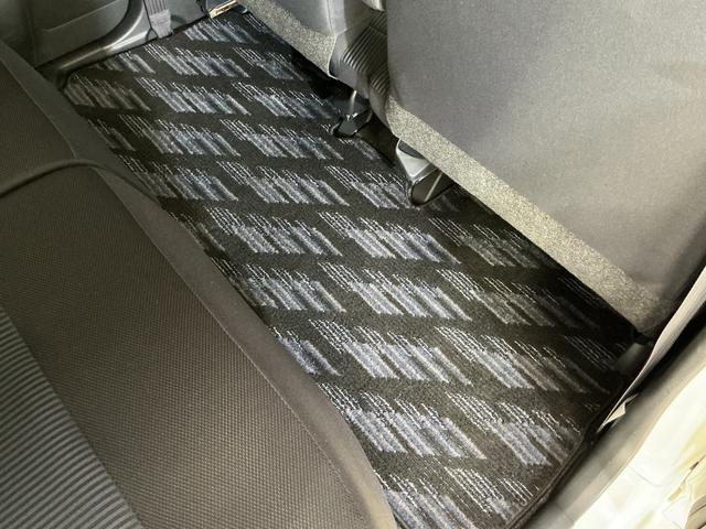 ムーヴＸ　ＶＳ　ＣＤチューナー　キーフリーシステム　アルミホイールＣＤチューナー　キーフリーシステム　アルミホイール　マニュアルエアコン　カーペットマット　電動格納式ドアミラー　フォグランプ　運転席・助手席エアバッグ　パワステ　パワーウインドウ　ＡＢＳ　ベンチシート（京都府）の中古車