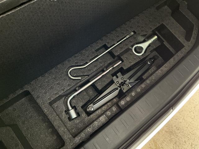 ムーヴＸ　ＶＳ　ＣＤチューナー　キーフリーシステム　アルミホイールＣＤチューナー　キーフリーシステム　アルミホイール　マニュアルエアコン　カーペットマット　電動格納式ドアミラー　フォグランプ　運転席・助手席エアバッグ　パワステ　パワーウインドウ　ＡＢＳ　ベンチシート（京都府）の中古車