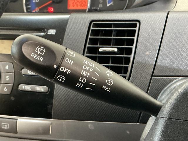 ムーヴＸ　ＶＳ　ＣＤチューナー　キーフリーシステム　アルミホイールＣＤチューナー　キーフリーシステム　アルミホイール　マニュアルエアコン　カーペットマット　電動格納式ドアミラー　フォグランプ　運転席・助手席エアバッグ　パワステ　パワーウインドウ　ＡＢＳ　ベンチシート（京都府）の中古車