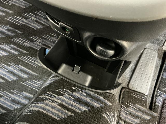 ムーヴＸ　ＶＳ　ＣＤチューナー　キーフリーシステム　アルミホイールＣＤチューナー　キーフリーシステム　アルミホイール　マニュアルエアコン　カーペットマット　電動格納式ドアミラー　フォグランプ　運転席・助手席エアバッグ　パワステ　パワーウインドウ　ＡＢＳ　ベンチシート（京都府）の中古車