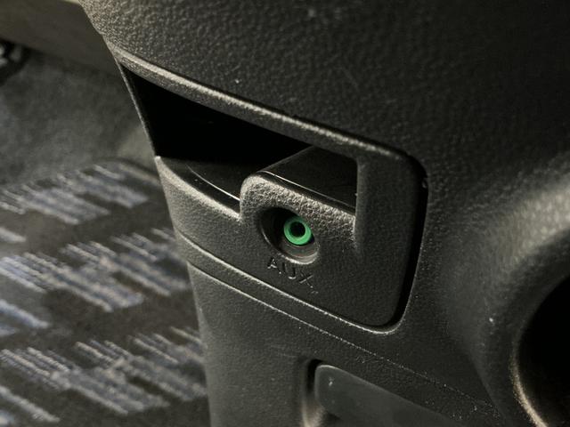 ムーヴＸ　ＶＳ　ＣＤチューナー　キーフリーシステム　アルミホイールＣＤチューナー　キーフリーシステム　アルミホイール　マニュアルエアコン　カーペットマット　電動格納式ドアミラー　フォグランプ　運転席・助手席エアバッグ　パワステ　パワーウインドウ　ＡＢＳ　ベンチシート（京都府）の中古車