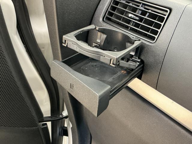 ムーヴＸ　ＶＳ　ＣＤチューナー　キーフリーシステム　アルミホイールＣＤチューナー　キーフリーシステム　アルミホイール　マニュアルエアコン　カーペットマット　電動格納式ドアミラー　フォグランプ　運転席・助手席エアバッグ　パワステ　パワーウインドウ　ＡＢＳ　ベンチシート（京都府）の中古車