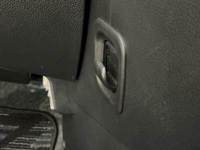 ムーヴＸ　ＶＳ　ＣＤチューナー　キーフリーシステム　アルミホイールＣＤチューナー　キーフリーシステム　アルミホイール　マニュアルエアコン　カーペットマット　電動格納式ドアミラー　フォグランプ　運転席・助手席エアバッグ　パワステ　パワーウインドウ　ＡＢＳ　ベンチシート（京都府）の中古車