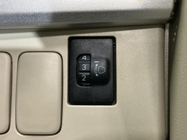 ムーヴＸ　ワンオーナー　ＣＤチューナー　キーフリーシステム　ＡＢＳワンオーナー　キーフリーシステム　ＣＤチューナー　キーレスリモコン　マニュアルエアコン　電動格納式ドアミラー　ホイールキャップ　リヤワイパー　ロングバイザー　ベンチシート　パワステ　パワーウインドウ（京都府）の中古車