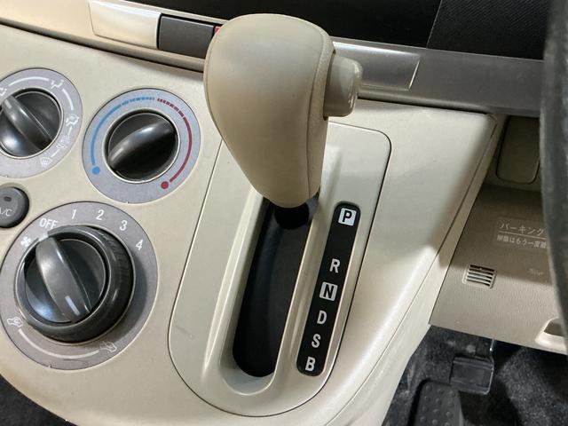 ムーヴＸ　ワンオーナー　ＣＤチューナー　キーフリーシステム　ＡＢＳワンオーナー　キーフリーシステム　ＣＤチューナー　キーレスリモコン　マニュアルエアコン　電動格納式ドアミラー　ホイールキャップ　リヤワイパー　ロングバイザー　ベンチシート　パワステ　パワーウインドウ（京都府）の中古車