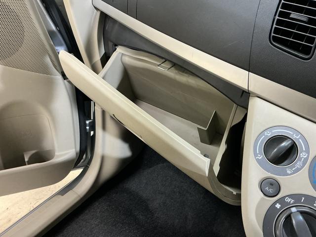 ムーヴＸ　ワンオーナー　ＣＤチューナー　キーフリーシステム　ＡＢＳワンオーナー　キーフリーシステム　ＣＤチューナー　キーレスリモコン　マニュアルエアコン　電動格納式ドアミラー　ホイールキャップ　リヤワイパー　ロングバイザー　ベンチシート　パワステ　パワーウインドウ（京都府）の中古車