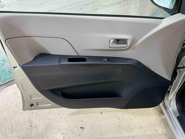 ミラXリミテッドナビ キーフリーシステム オートエアコン 運転席 助手席 エアバッグ ABS 安全ボディ バイザー カーペットマット 電動格納式ドアミラー 運転席シートリフター フルホイールキャップ(京都府)の中古車