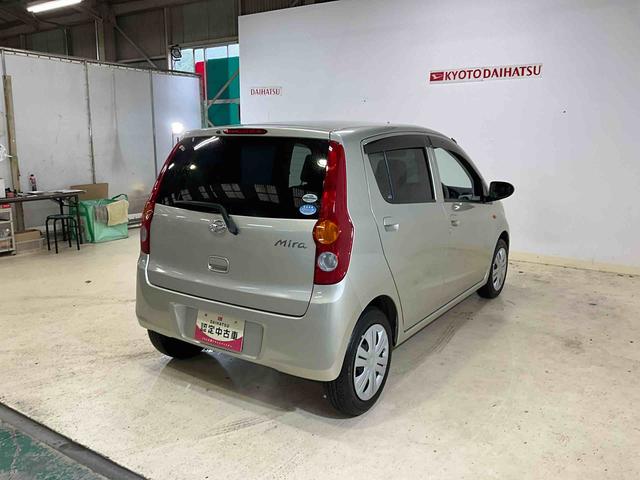 ミラXリミテッドナビ キーフリーシステム オートエアコン 運転席 助手席 エアバッグ ABS 安全ボディ バイザー カーペットマット 電動格納式ドアミラー 運転席シートリフター フルホイールキャップ(京都府)の中古車