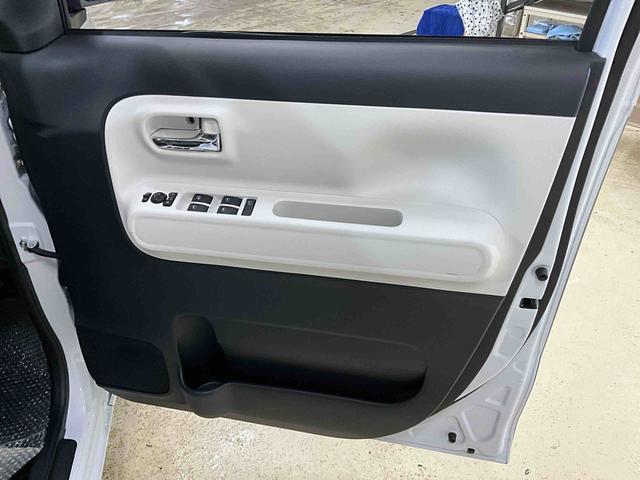 ムーヴキャンバスストライプスG 届出済未使用車 オーディオレス届出済未使用車 オーディオレス 両側電動スライドドア 全方位カメラ 運転席助手席シートヒーター 電動パーキングブレーキ オートライト オートハイビーム LEDヘッドライト LEDフォグランプ(京都府)の中古車