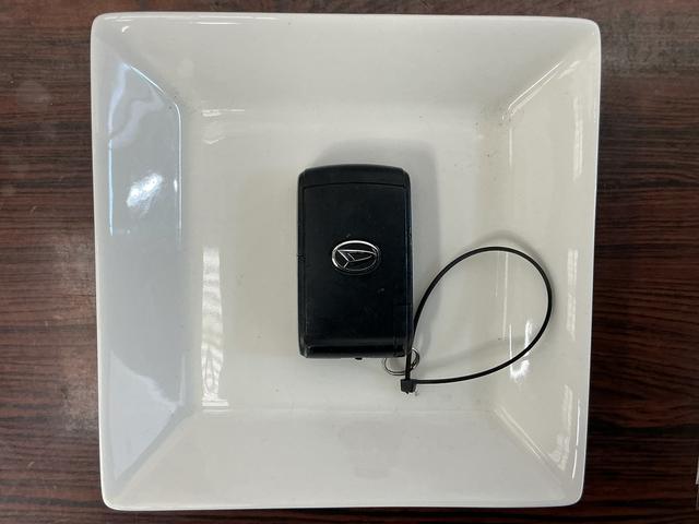 ムーヴＸリミテッド　ワンオーナー　ナビ　バックカメラ　ワンセグＴＶワンオーナー　ナビ　バックカメラ　１４インチ純正アルミホイール　ワンセグＴＶ　スマートキー　アイドリングストップ　盗難防止装置　１２Ｖ電源ソケット　ヘッドライトレべライザー　オートエアコン　ＡＢＳ（京都府）の中古車