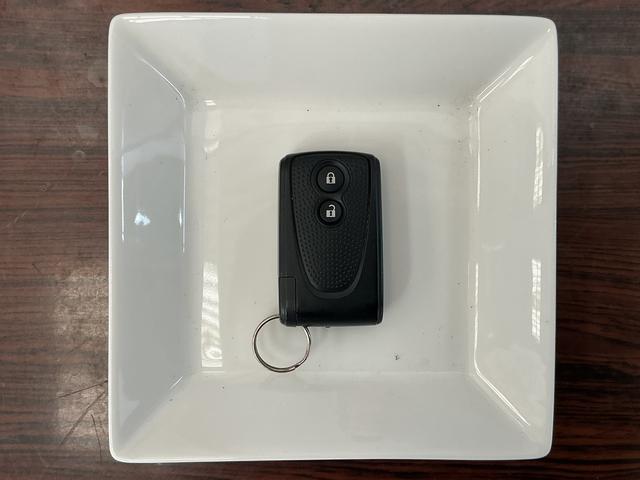 ミラココアココアＸスマートセレクションＳＮ　ワンオーナー　４ＷＤ　ナビ現車確認をお願いしております。４ＷＤ　ナビ　ドライブレコーダー　ＥＴＣ　バックカメラ　アイドリングストップ　キーレスエントリー　ドアバイザー　フォグライト　１２Ｖ電源ソケット（京都府）の中古車