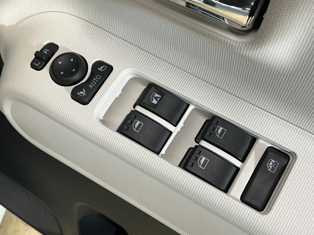 ムーヴキャンバスストライプスＧ　ワンオーナー　バックカメラ　電動電動スライドワンオーナー　バックカメラ　両側電動スライドドア　前席シートヒーター　ホッとカップホルダー　前後コーナーセンサー　電子パーキング　オートブレーキホールド　オートマチックハイビーム　ＵＳＢチャージャー（京都府）の中古車