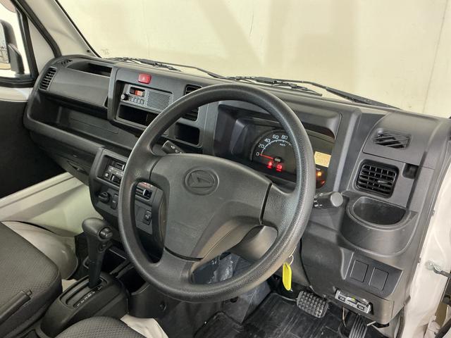 ハイゼットトラックスタンダード　切替式４ＷＤ　オートマ車　ラジオデッキ　３方開切替式４ＷＤ　オートマ　ラジオデッキ　ＥＴＣ　３方開　ドアバイザー　ラバーマット　ヘッドライトレべライザー　マニュアルエアコン　１２Ｖ電源ソケット　スペアタイヤ　バッテリーカバー（京都府）の中古車