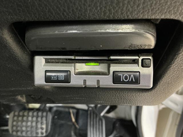 ハイゼットトラックスタンダード　切替式４ＷＤ　オートマ車　ラジオデッキ　３方開切替式４ＷＤ　オートマ　ラジオデッキ　ＥＴＣ　３方開　ドアバイザー　ラバーマット　ヘッドライトレべライザー　マニュアルエアコン　１２Ｖ電源ソケット　スペアタイヤ　バッテリーカバー（京都府）の中古車