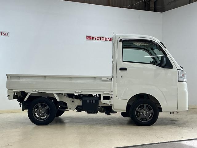 ハイゼットトラックスタンダード　切替式４ＷＤ　オートマ車　ラジオデッキ　３方開切替式４ＷＤ　オートマ　ラジオデッキ　ＥＴＣ　３方開　ドアバイザー　ラバーマット　ヘッドライトレべライザー　マニュアルエアコン　１２Ｖ電源ソケット　スペアタイヤ　バッテリーカバー（京都府）の中古車