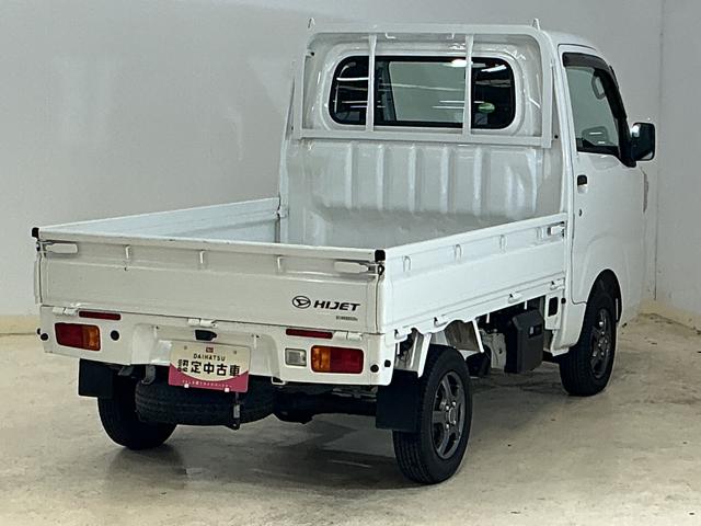 ハイゼットトラックスタンダード　切替式４ＷＤ　オートマ車　ラジオデッキ　３方開切替式４ＷＤ　オートマ　ラジオデッキ　ＥＴＣ　３方開　ドアバイザー　ラバーマット　ヘッドライトレべライザー　マニュアルエアコン　１２Ｖ電源ソケット　スペアタイヤ　バッテリーカバー（京都府）の中古車