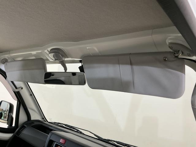 ハイゼットトラックスタンダード　切替式４ＷＤ　オートマ車　ラジオデッキ　３方開切替式４ＷＤ　オートマ　ラジオデッキ　ＥＴＣ　３方開　ドアバイザー　ラバーマット　ヘッドライトレべライザー　マニュアルエアコン　１２Ｖ電源ソケット　スペアタイヤ　バッテリーカバー（京都府）の中古車