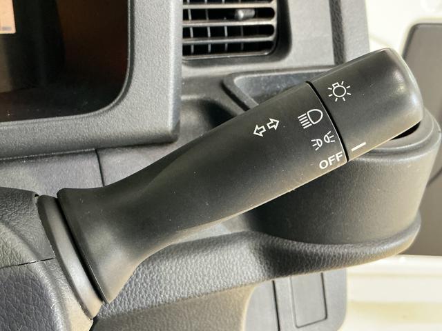 ハイゼットトラックスタンダード　切替式４ＷＤ　オートマ車　ラジオデッキ　３方開切替式４ＷＤ　オートマ　ラジオデッキ　ＥＴＣ　３方開　ドアバイザー　ラバーマット　ヘッドライトレべライザー　マニュアルエアコン　１２Ｖ電源ソケット　スペアタイヤ　バッテリーカバー（京都府）の中古車