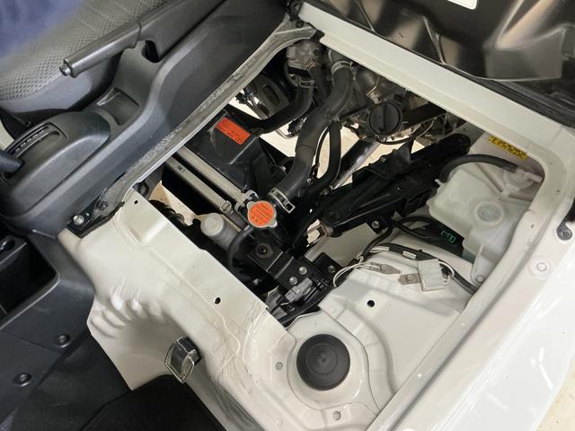 ハイゼットトラックスタンダード　切替式４ＷＤ　オートマ車　ラジオデッキ　３方開切替式４ＷＤ　オートマ　ラジオデッキ　ＥＴＣ　３方開　ドアバイザー　ラバーマット　ヘッドライトレべライザー　マニュアルエアコン　１２Ｖ電源ソケット　スペアタイヤ　バッテリーカバー（京都府）の中古車