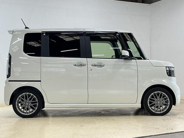 Ｎ−ＢＯＸカスタムターボ　ナビ　バックカメラ　フルセグチューナーターボ　純正ナビ　バックカメラ　フルセグチューナー　ブルートゥース対応　両側リヤパワースライドドア　プッシュボタンエンジンスタート　オートエアコン　シートヒーター　アルミホイール　シートヒーター（京都府）の中古車