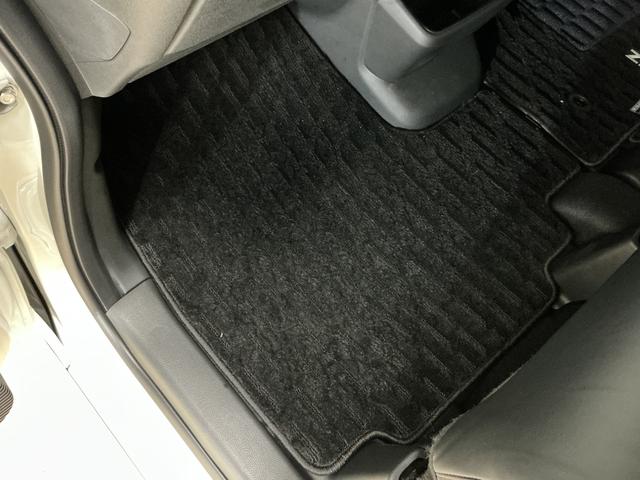 Ｎ−ＢＯＸカスタムターボ　ナビ　バックカメラ　フルセグチューナーターボ　純正ナビ　バックカメラ　フルセグチューナー　ブルートゥース対応　両側リヤパワースライドドア　プッシュボタンエンジンスタート　オートエアコン　シートヒーター　アルミホイール　シートヒーター（京都府）の中古車