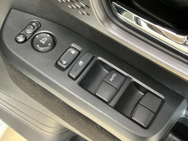 Ｎ−ＢＯＸカスタムターボ　ナビ　バックカメラ　フルセグチューナーターボ　純正ナビ　バックカメラ　フルセグチューナー　ブルートゥース対応　両側リヤパワースライドドア　プッシュボタンエンジンスタート　オートエアコン　シートヒーター　アルミホイール　シートヒーター（京都府）の中古車