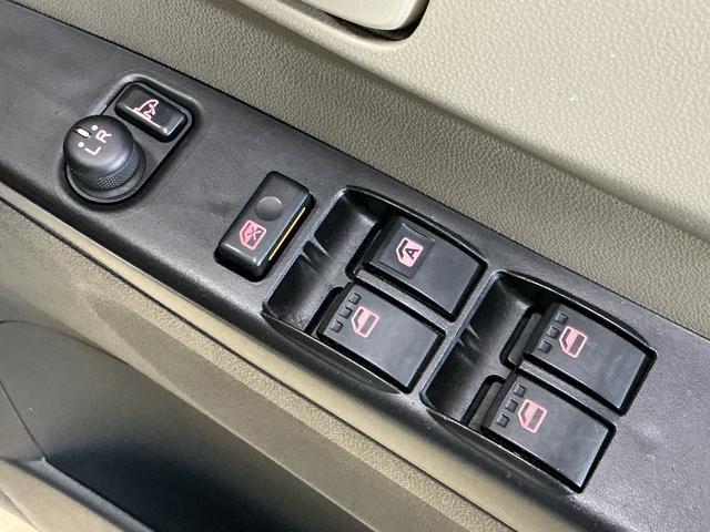 ミラＸ　ＣＤチューナー　キーレスリモコン　電動格納式ドアミラーＣＤチューナー　キーレスリモコン　マニュアルエアコン　ホイールキャップ　カーペットマット　ロングバイザー　電動格納式ドアミラー　リヤスモークドガラス　運転席・助手席エアバッグ　パワステ　ＡＢＳ（京都府）の中古車