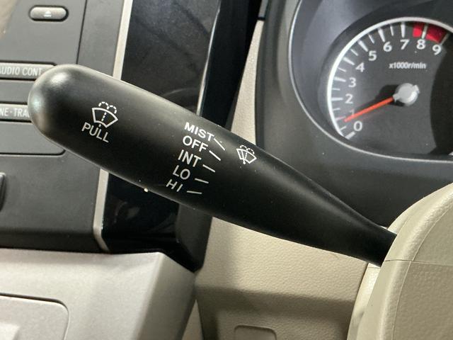 ミラＸ　ＣＤチューナー　キーレスリモコン　電動格納式ドアミラーＣＤチューナー　キーレスリモコン　マニュアルエアコン　ホイールキャップ　カーペットマット　ロングバイザー　電動格納式ドアミラー　リヤスモークドガラス　運転席・助手席エアバッグ　パワステ　ＡＢＳ（京都府）の中古車