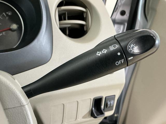 ミラＸ　ＣＤチューナー　キーレスリモコン　電動格納式ドアミラーＣＤチューナー　キーレスリモコン　マニュアルエアコン　ホイールキャップ　カーペットマット　ロングバイザー　電動格納式ドアミラー　リヤスモークドガラス　運転席・助手席エアバッグ　パワステ　ＡＢＳ（京都府）の中古車