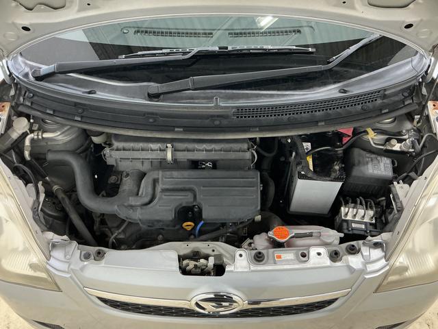 ミラＸ　ＣＤチューナー　キーレスリモコン　電動格納式ドアミラーＣＤチューナー　キーレスリモコン　マニュアルエアコン　ホイールキャップ　カーペットマット　ロングバイザー　電動格納式ドアミラー　リヤスモークドガラス　運転席・助手席エアバッグ　パワステ　ＡＢＳ（京都府）の中古車