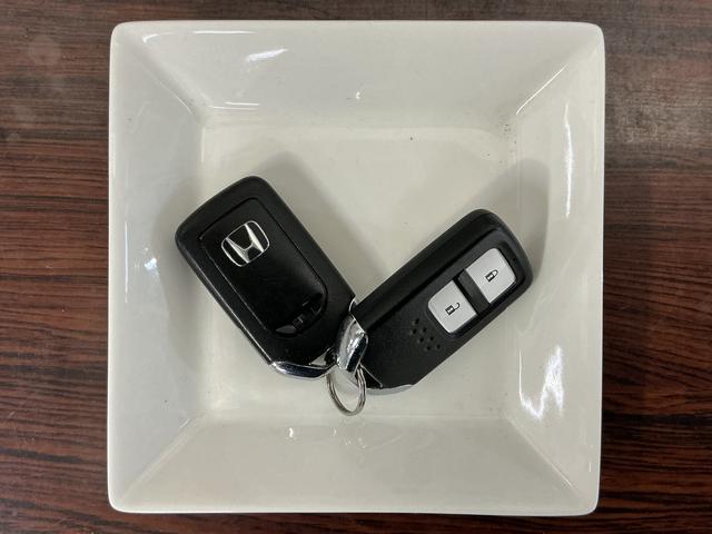 ヴェゼルＸ・ホンダセンシング　ワンオーナー　ナビＴＶ　バックカメラワンオーナー　ナビＴＶ　バックカメラ　ドライブレコーダー　ＥＴＣ　クルーズコントロール　電子パーキング　オートブレーキホールド　ＵＳＢ　Ｂｌｕｅｔｏｏｔｈ　プッシュスタート　ＬＥＤヘッドライト（京都府）の中古車