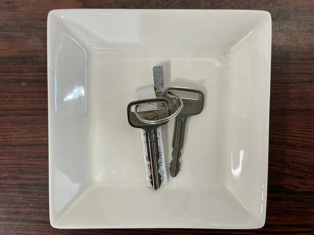 ハイゼットトラックスタンダード　レンタカーアップ　４ＷＤ　ＣＶＴ　ナビ　ＥＴＣレンタカーアップ　４ＷＤ　ＣＶＴ車　ナビ　バックカメラ　ドラレコ　ＥＴＣ　リアコーナーセンサー　オートマチックハイビーム　Ｂｌｕｅｔｏｏｔｈ　３方開　フルセグＴＶ　ＵＳＢ接続　ドアバイザー　スマアシ（京都府）の中古車