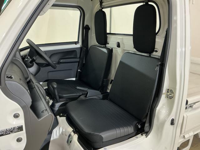 ハイゼットトラックスタンダード　レンタカーアップ　４ＷＤ　ＣＶＴ　ナビ　ＥＴＣレンタカーアップ　４ＷＤ　ＣＶＴ車　ナビ　バックカメラ　ドラレコ　ＥＴＣ　リアコーナーセンサー　オートマチックハイビーム　Ｂｌｕｅｔｏｏｔｈ　３方開　フルセグＴＶ　ＵＳＢ接続　ドアバイザー　スマアシ（京都府）の中古車