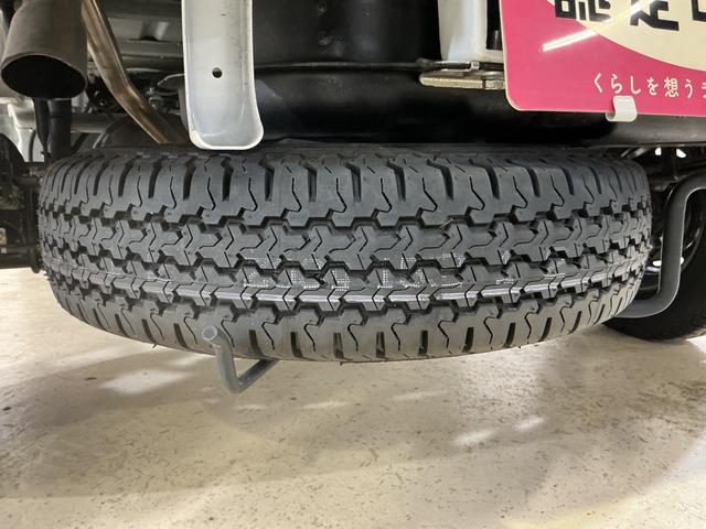 ハイゼットトラックスタンダード　レンタカーアップ　４ＷＤ　ＣＶＴ　ナビ　ＥＴＣレンタカーアップ　４ＷＤ　ＣＶＴ車　ナビ　バックカメラ　ドラレコ　ＥＴＣ　リアコーナーセンサー　オートマチックハイビーム　Ｂｌｕｅｔｏｏｔｈ　３方開　フルセグＴＶ　ＵＳＢ接続　ドアバイザー　スマアシ（京都府）の中古車