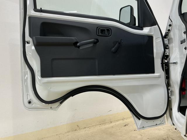 ハイゼットトラックスタンダード　レンタカーアップ　４ＷＤ　ＣＶＴ　ナビ　ＥＴＣレンタカーアップ　４ＷＤ　ＣＶＴ車　ナビ　バックカメラ　ドラレコ　ＥＴＣ　リアコーナーセンサー　オートマチックハイビーム　Ｂｌｕｅｔｏｏｔｈ　３方開　フルセグＴＶ　ＵＳＢ接続　ドアバイザー　スマアシ（京都府）の中古車