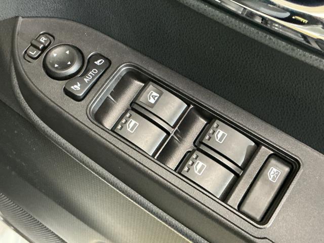 タントカスタムX デモカー バックカメラ 両側電動スライドドアデモカー バックカメラ 両側電動スライドドア 14インチ純正アルミホイール オートマチックハイビーム 前後コーナーセンサー 電子パーキング オートブレーキホールド USBチャージャー プッシュスタート(京都府)の中古車