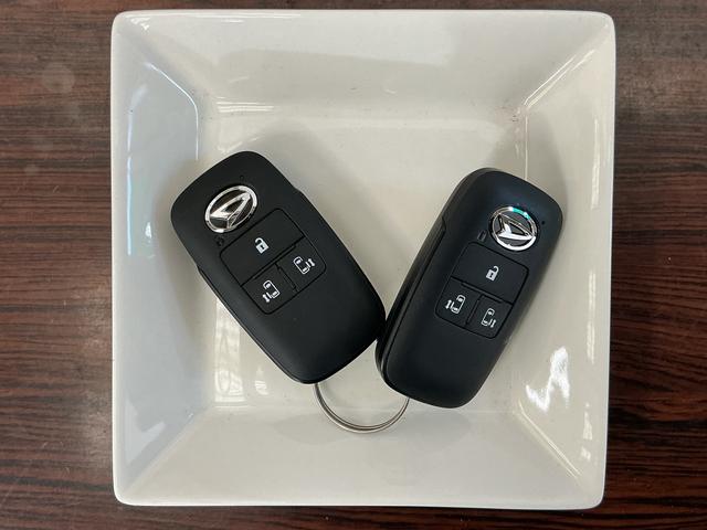 ムーヴキャンバスストライプスＧ　届け出済み未使用車　両側電動スライドドア届出済未使用車　バックカメラ　両側電動スライドドア　シートヒーター　ホットカップホルダー　オートマチックハイビーム　前後コーナーセンサー　電子パーキング　オートブレーキホールド　ＵＳＢチャージャー（京都府）の中古車