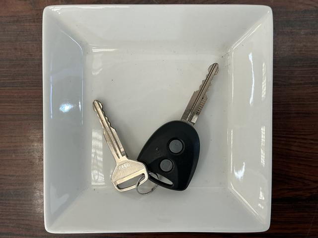 ミライースX メモリアルエディション CDオーディオ ETC キーレスCDオーディオ ETC車載器 キーレスエントリー ドアバイザー アイドリングストップ 電動格納ドアミラー スペアキー有り マニュアルエアコン 12V電源ソケット 運転席助手席エアバッグ ABS(京都府)の中古車