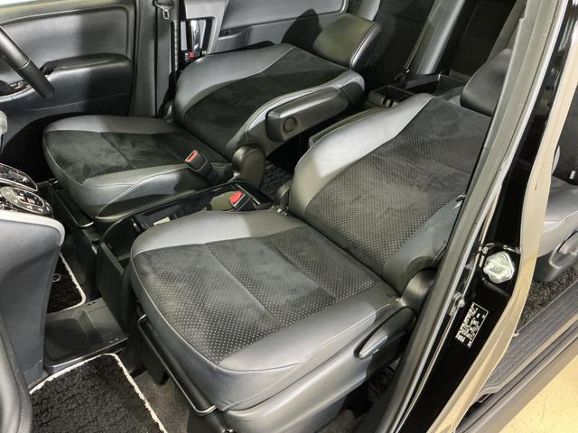 ヴォクシーＺＳ　煌III　ワンオーナー　ナビ　後席モニター　ドラレコワンオーナー　ナビＴＶ　後席モニター　ドラレコ　ＥＴＣ　バックカメラ　両側電動スライドドア　クルーズコントロール　Ｂｌｕｅｔｏｏｔｈ　前後コーナーセンサー　１６インチ純正アルミホイール　ダブルエアコン（京都府）の中古車