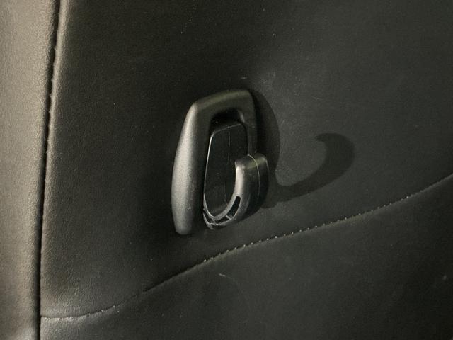 ヴォクシーＺＳ　煌III　ワンオーナー　ナビ　後席モニター　ドラレコワンオーナー　ナビＴＶ　後席モニター　ドラレコ　ＥＴＣ　バックカメラ　両側電動スライドドア　クルーズコントロール　Ｂｌｕｅｔｏｏｔｈ　前後コーナーセンサー　１６インチ純正アルミホイール　ダブルエアコン（京都府）の中古車