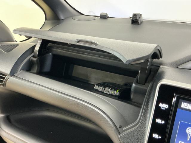 ヴォクシーＺＳ　煌III　ワンオーナー　ナビ　後席モニター　ドラレコワンオーナー　ナビＴＶ　後席モニター　ドラレコ　ＥＴＣ　バックカメラ　両側電動スライドドア　クルーズコントロール　Ｂｌｕｅｔｏｏｔｈ　前後コーナーセンサー　１６インチ純正アルミホイール　ダブルエアコン（京都府）の中古車