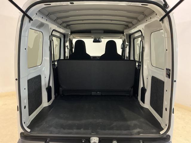 ハイゼットカーゴDX 4WD CVT ラジオデッキ 前後コーナーセンサー4WD CVT ラジオデッキ 前後コーナーセンサー キーレス オートマチックハイビーム スペアキー有り オートライト 衝突軽減ブレーキ ヘッドライトレベライザー 横滑り防止装置 アイドリングストップ(京都府)の中古車